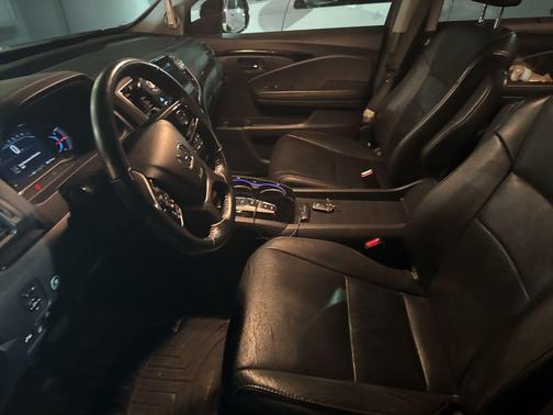 2020 Honda Pilot Touring 8-Passenger