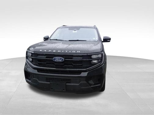 Black Metallic 2025 Ford Expedition Active