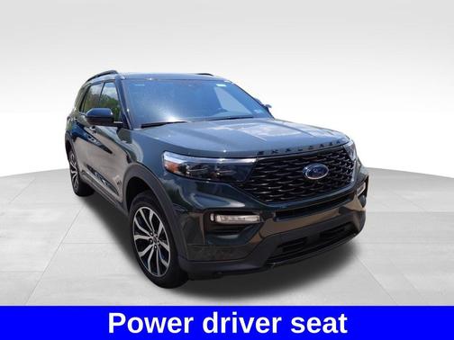 Forged Green Metallic 2023 Ford Explorer ST-Line