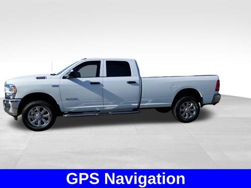2022 RAM 3500 Tradesman Crew Cab 4x4 8' Box