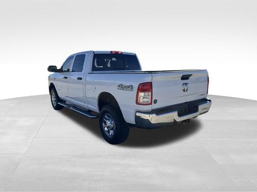 2020 RAM 2500 Tradesman Crew Cab 4X4 6'4' Box