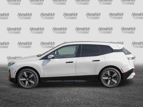 Mineral White Metallic 2024 BMW iX xDrive50