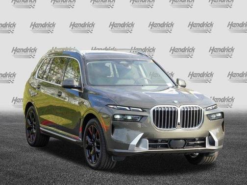 2025 BMW X7 xDrive40i
