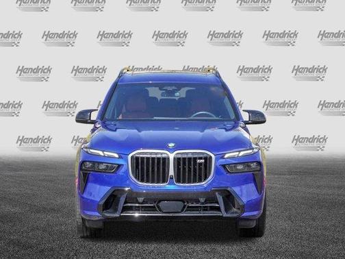 2025 BMW X7 M60i