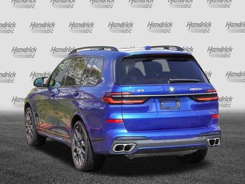 2025 BMW X7 M60i