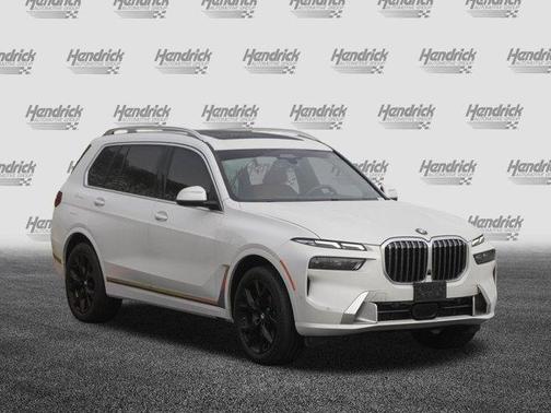 2025 BMW X7 xDrive40i