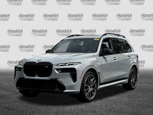 2024 BMW X7 M60i