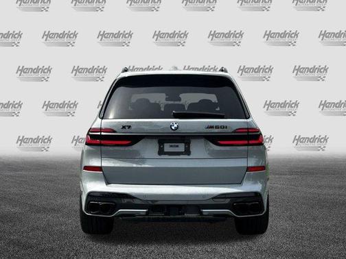 2024 BMW X7 M60i