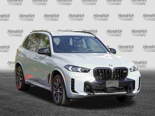 2025 BMW X5 M60i