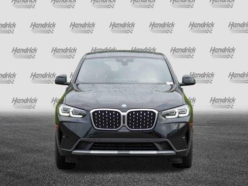 2025 BMW X4 xDrive30i
