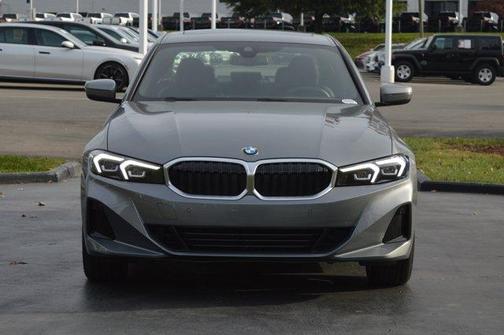 2025 BMW 330 i xDrive