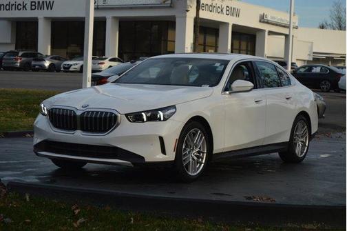 2025 BMW 530 i xDrive