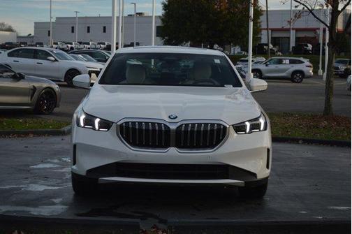 2025 BMW 530 i xDrive