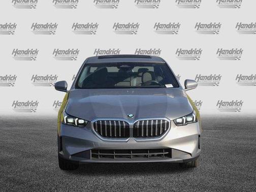 2025 BMW 530 i