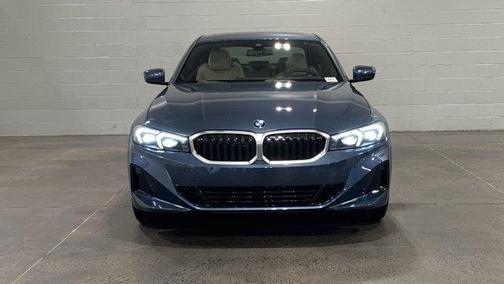 2025 BMW 330 i xDrive