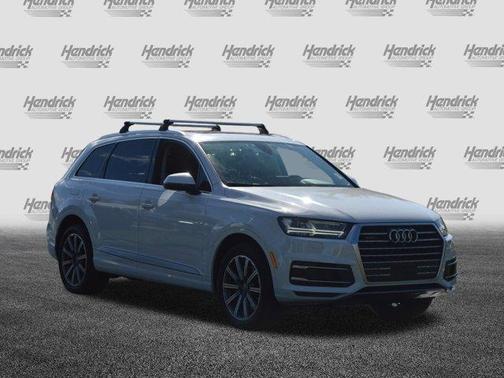 2019 Audi Q7 45 SE Premium Plus