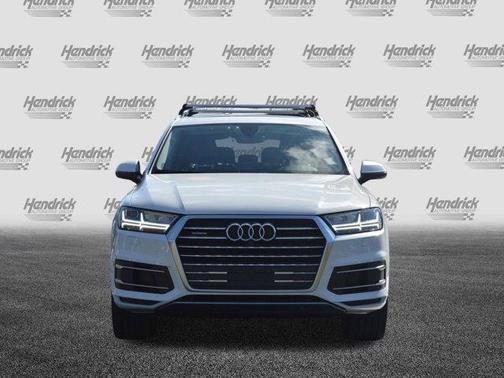 2019 Audi Q7 45 SE Premium Plus