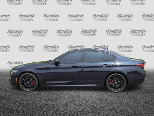 2022 BMW 530 i