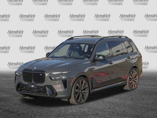 2025 BMW X7 M60i