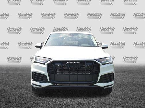 2023 Audi Q7 45 Premium Plus