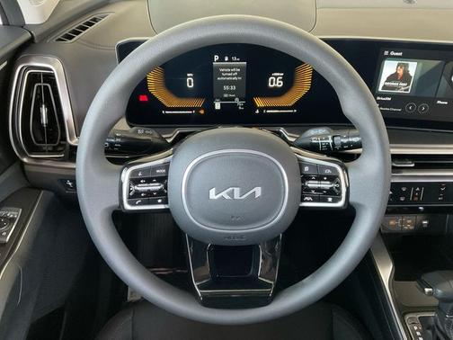 2025 Kia Sorento LX
