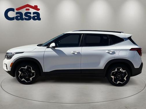 Snow White Pearl 2024 Kia Seltos EX