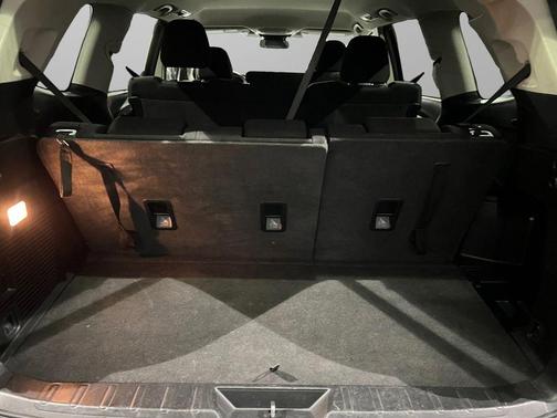 2023 Subaru Ascent Base 8-Passenger