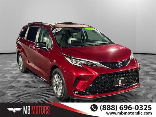 2022 Toyota Sienna XSE 7 Passenger