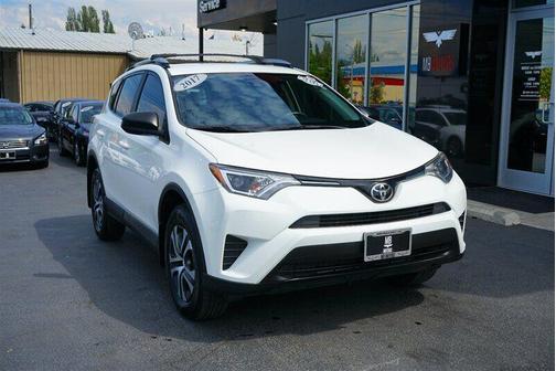 Photo 1 of 54 of 2017 Toyota RAV4 LE