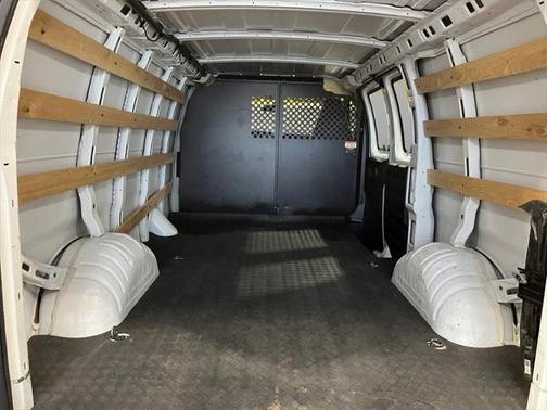 2022 GMC Savana 2500 Work Van