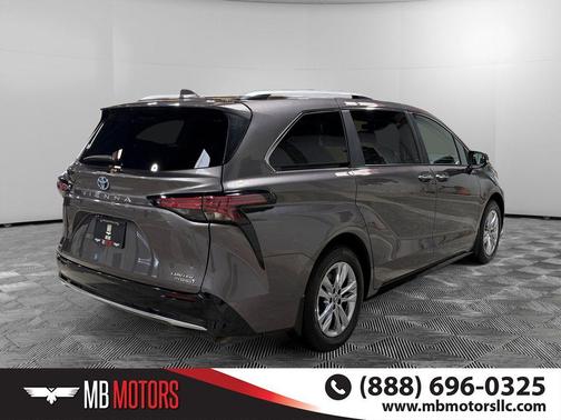 2024 Toyota Sienna Limited 7-Passenger