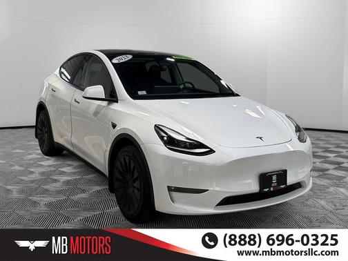 Pearl White Multi-Coat 2023 Tesla Model Y Long Range Dual Motor All-Wheel Drive