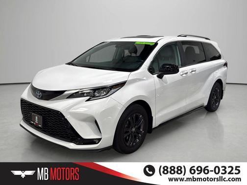 White 2024 Toyota Sienna XSE 7 Passenger