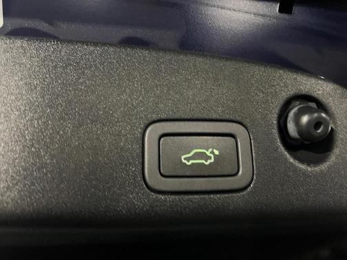 2016 Jaguar XJ XJL Portfolio