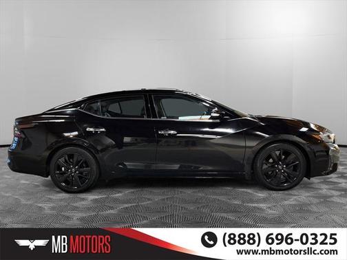 2023 Nissan Maxima SL