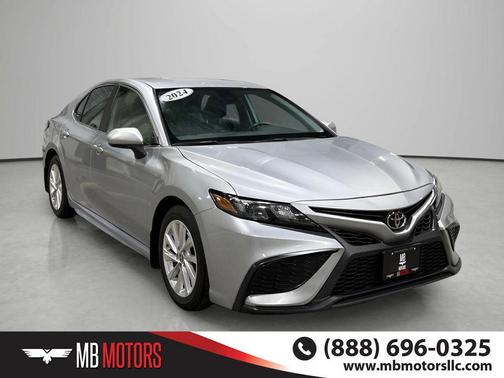 Celestial Silver Metallic 2024 Toyota Camry SE