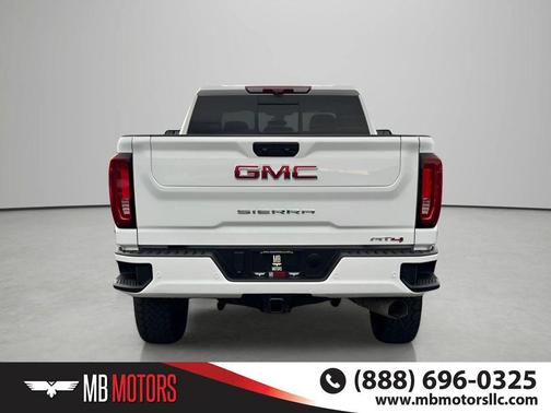 Summit White 2022 GMC Sierra 2500 AT4