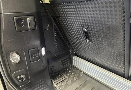 2022 Land Rover Defender 90 X-Dynamic SE