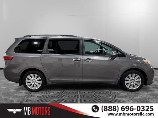 Pre-Dawn Grey Mica 2017 Toyota Sienna XLE