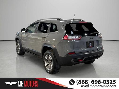 Sting-Grey 2019 Jeep Cherokee Trailhawk