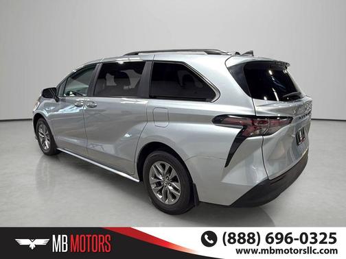 Celestial Silver Metallic 2024 Toyota Sienna LE