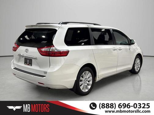 Blizzard Pearl 2016 Toyota Sienna XLE