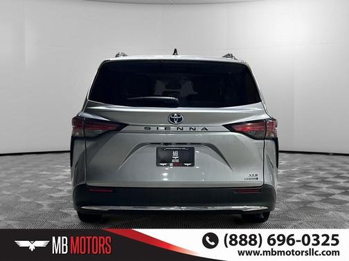 2022 Toyota Sienna XLE