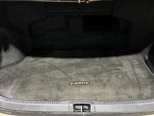 2013 Toyota Camry Hybrid LE