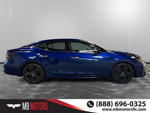 2023 Nissan Maxima SL