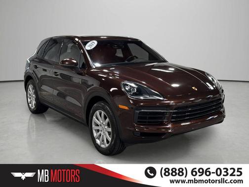 Mahogany Metallic 2019 Porsche Cayenne Cayenne