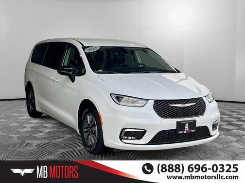 2024 Chrysler Pacifica Hybrid Select