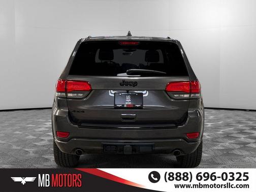Granite Crystal Metallic Clearcoat 2014 Jeep Grand Cherokee Altitude