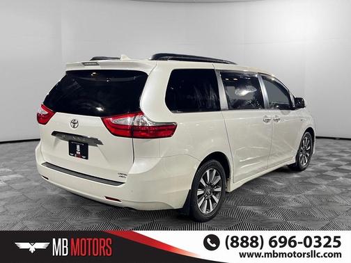 2018 Toyota Sienna XLE
