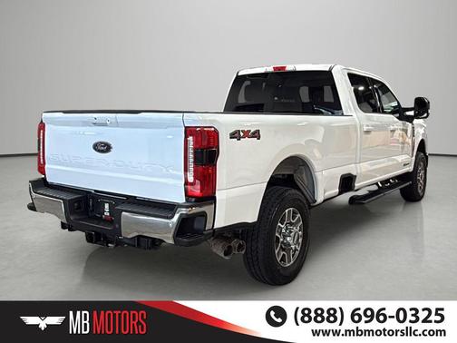 Oxford White 2025 Ford F-350 Lariat